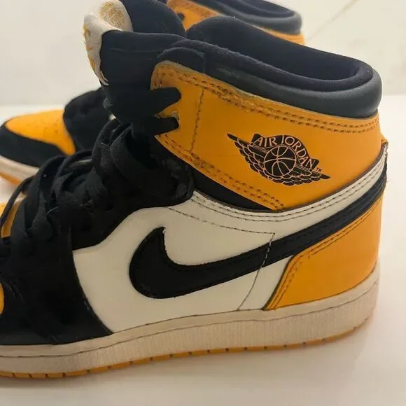 Nike Air Jordan Retro OG High-Top Sneakers - Picture 5 of 10